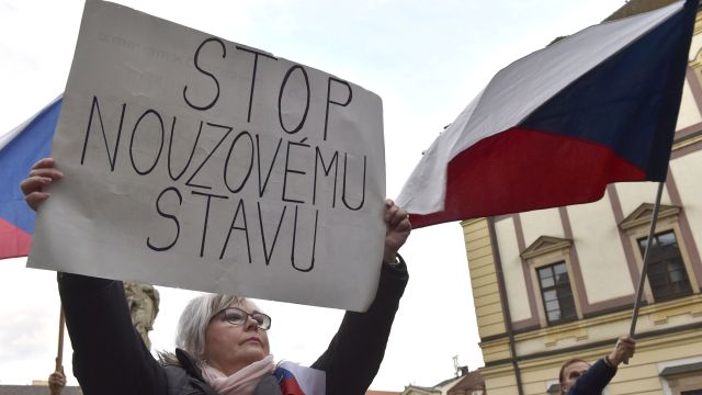 V Česku opět začíná platit nouzový stav. Co všechno může vláda nařídit?